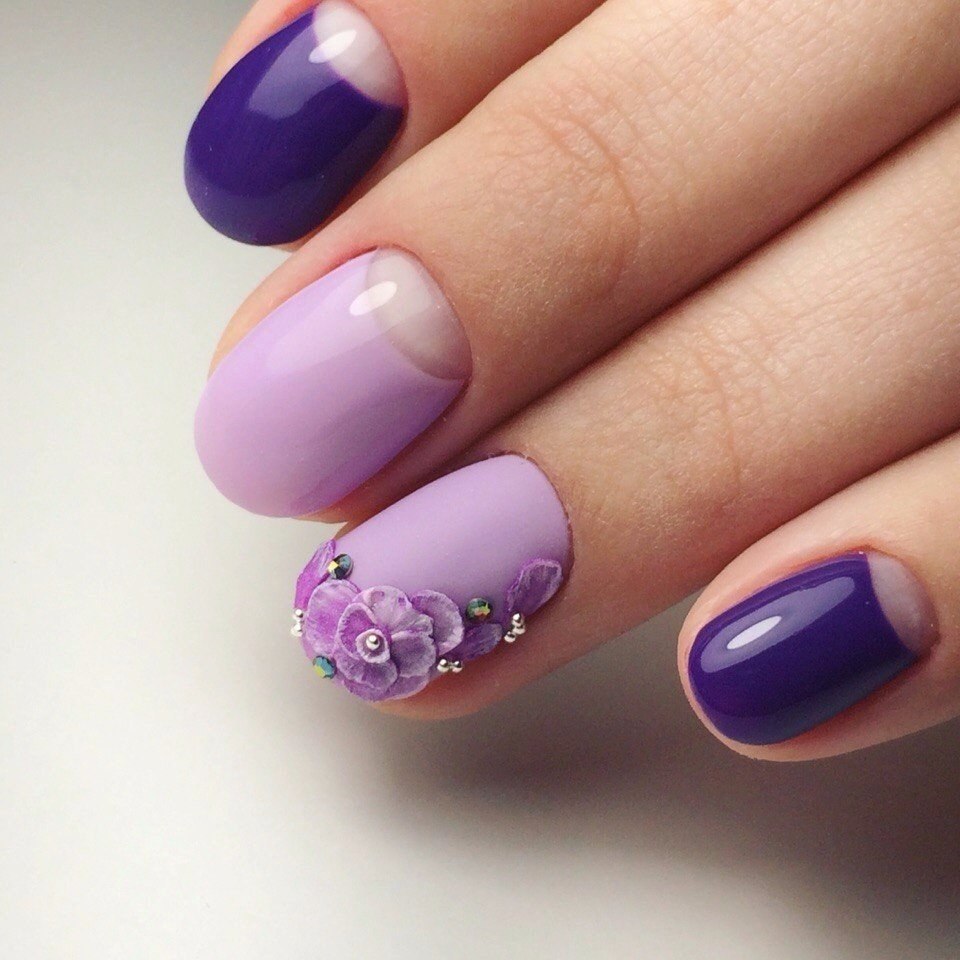 Красивый фиолетовый маникюр на короткие ногти