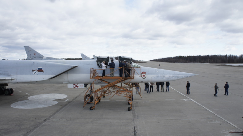 Аэродром оленегорск. Авиабаза Оленья Мурманская. Оленегорск аэродром военный. Оленегорск авиабаза Оленья.